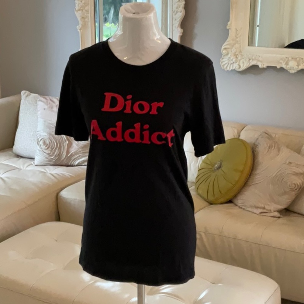 Novelty t-shirt, size small